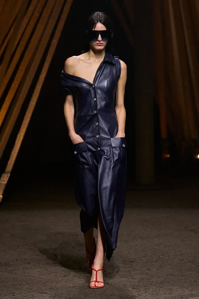 Look 8